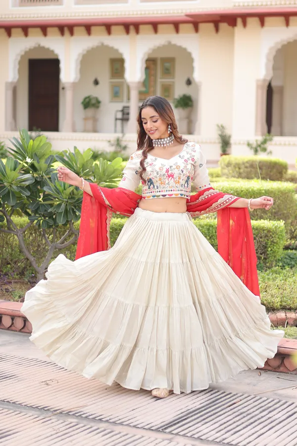 Engagement_Lehenga_-_Designer_Engagement_Lehengas_For_Bride.