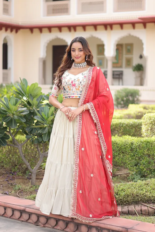 Engagement_Lehenga_-_Designer_Engagement_Lehengas_For_Bride.