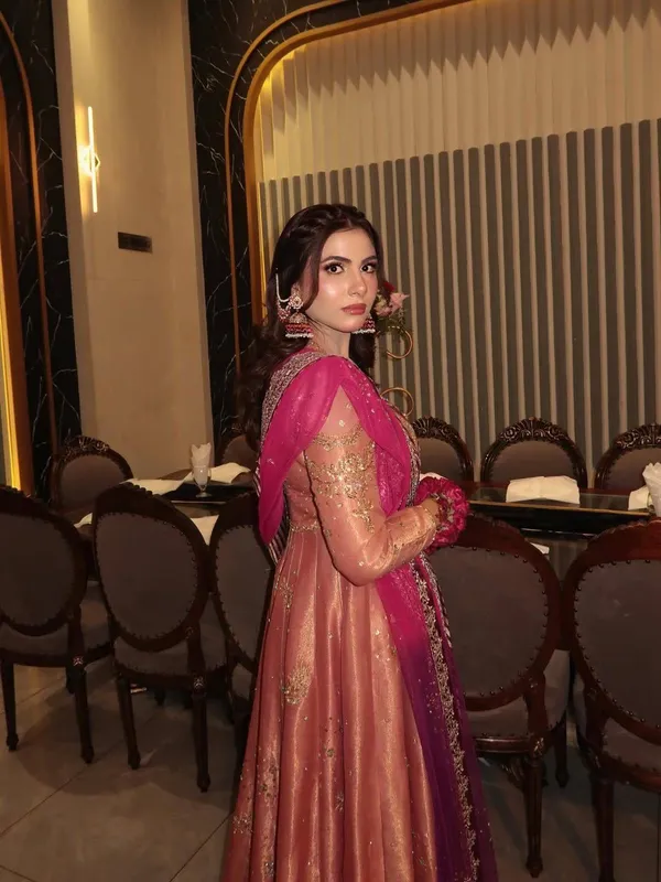 Luxury_Embroidery_&_Premium_Fabric_–_Stunning_Anarkali_Gown_Set.