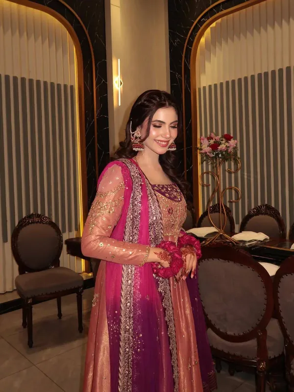 Luxury_Embroidery_&_Premium_Fabric_–_Stunning_Anarkali_Gown_Set.