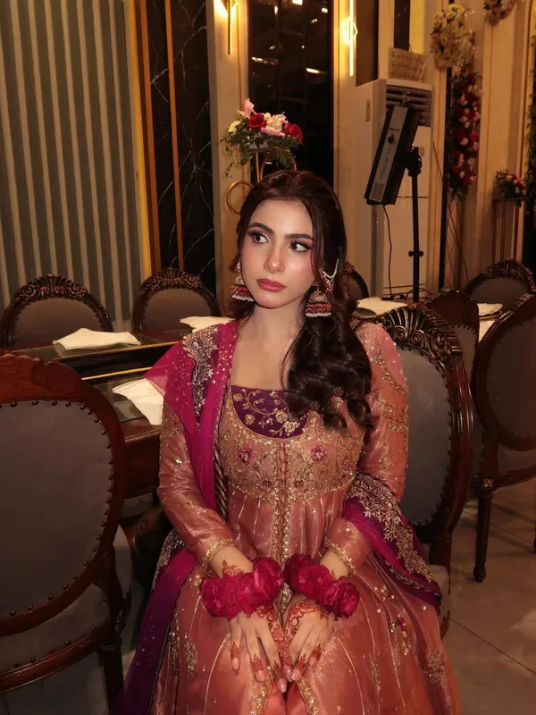 Luxury_Embroidery_&_Premium_Fabric_–_Stunning_Anarkali_Gown_Set.