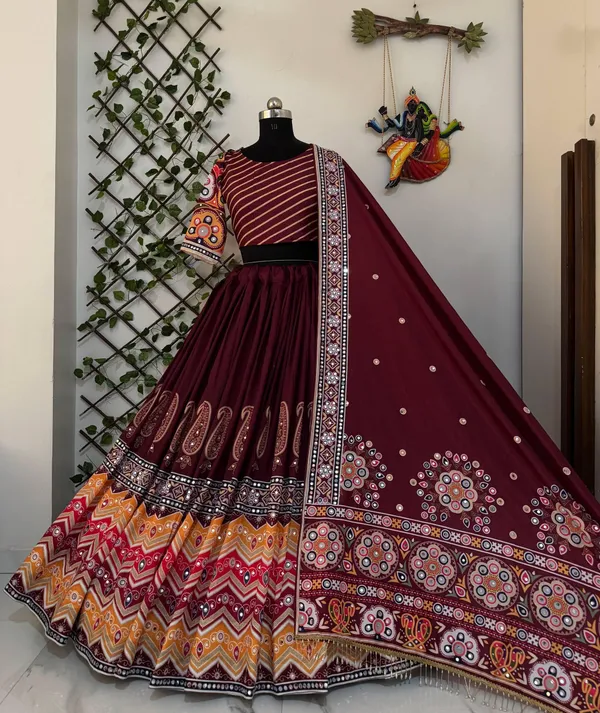 Traditional_Gujarati_Printed_Chaniya_Choli_for_Navratri_|_Festive_Lehenga_Choli_for_Women.