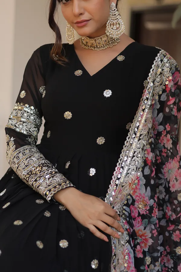 Black_Anarkali_Set_&_Printer_Dupatta_with_lace__For_Women