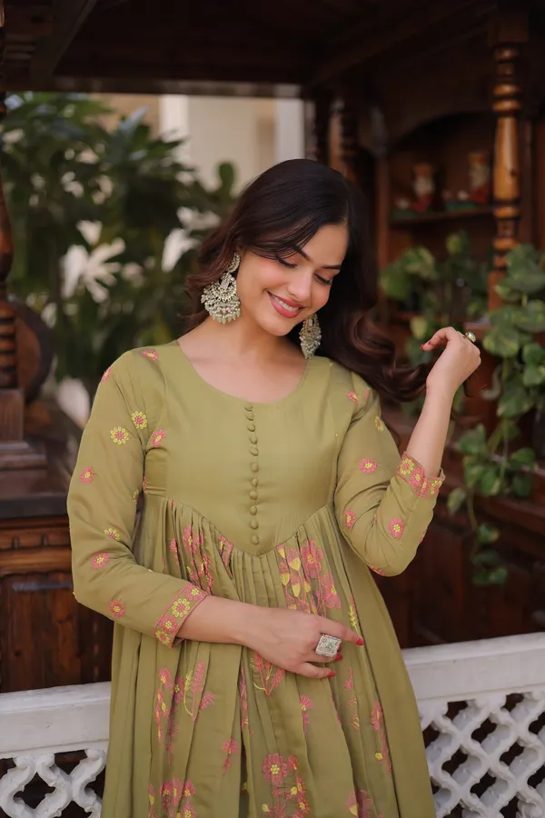 Women's_Designer_Mal_Chanderi_Kurti_Pant_Set_|_Elegant_Floral_Embroidered_Anarkali_Kurta_|_Roman_Silk_Pant_|_Comfortable_Ethnic_Wear_for_Festivals,_Functions,_Parties_&_Celebrations._(Pista_Green)