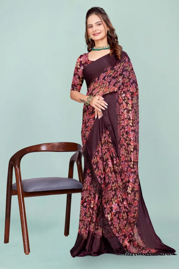 Elegant_Floral_Print_Saree_With_Matching_Blouse