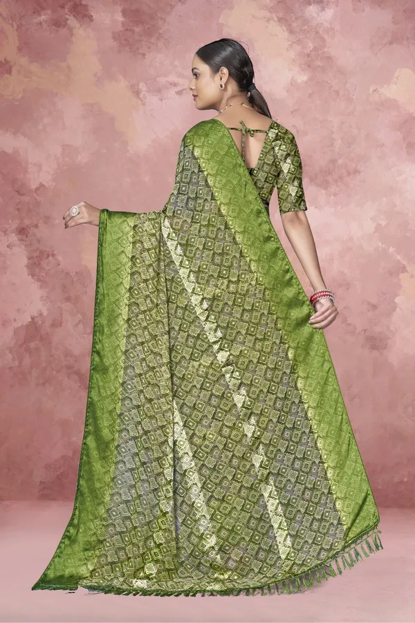 Green_Banarasi_Silk_Saree_With_Golden_Zari_Work