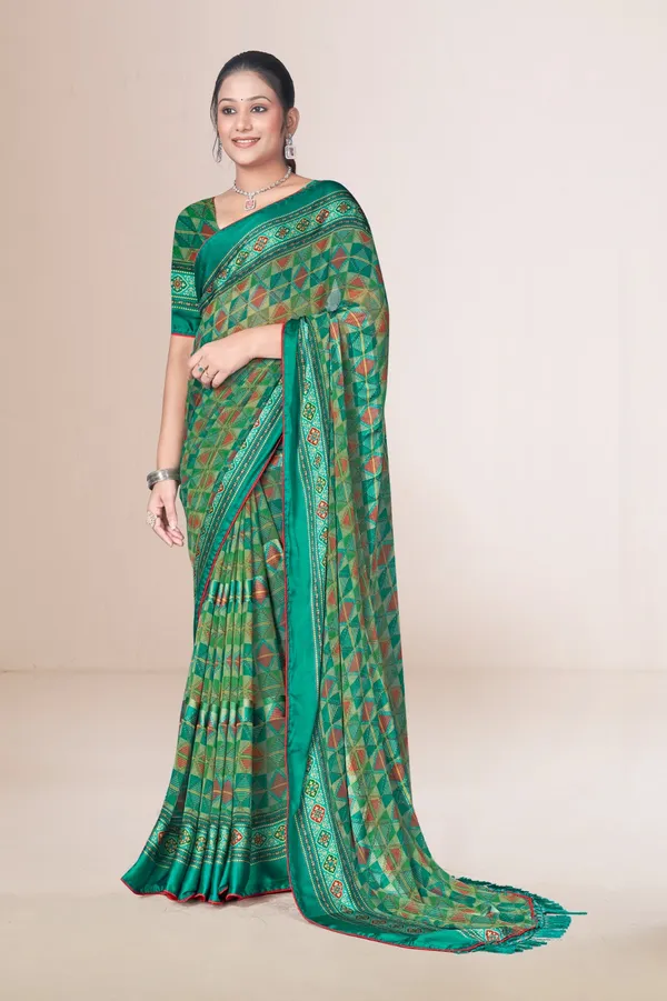 Green_Geometric_Printed_Saree_With_Woven_Border