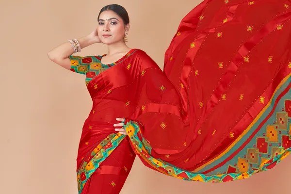 Red_Silk_Saree_With_Multicolor_Phulkari_Border_And_Golden_Butti_Work