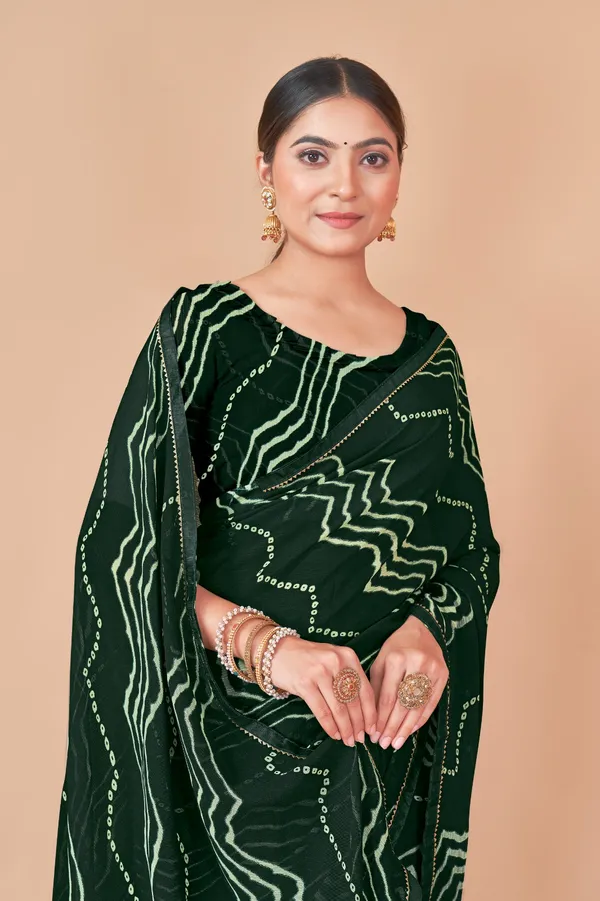 Dark_Green_Bandhani_Saree_With_Zigzag_Leheria_Pattern