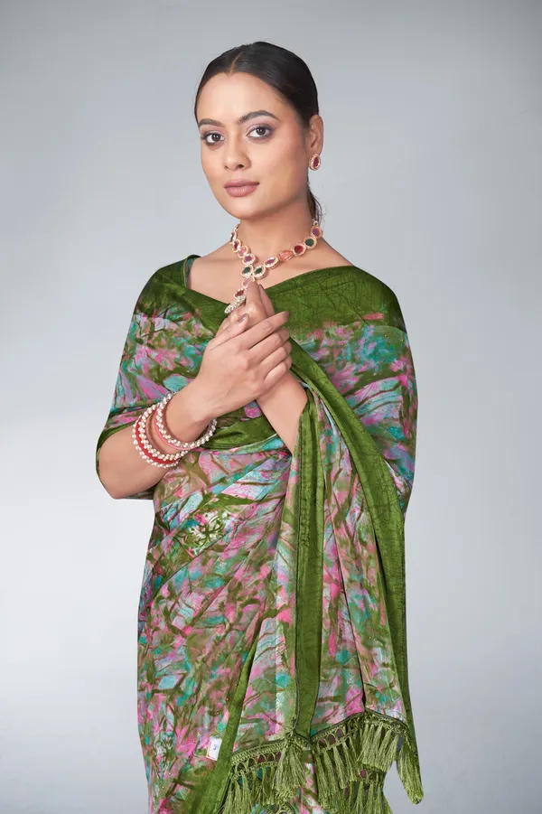 Green_Floral_Print_Saree_With_Fringe_Border