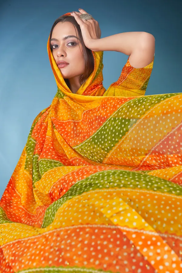 Multicolor_Bandhani_Silk_Saree_With_Blouse