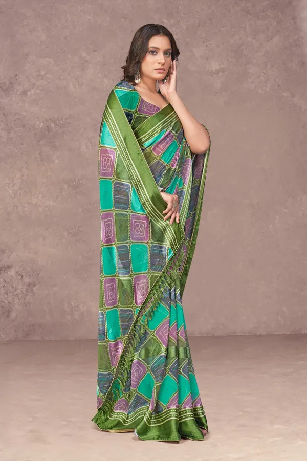 Green_Geometric_Print_Saree_With_Blouse