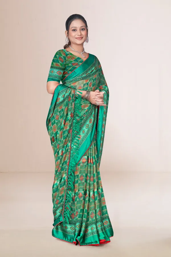 Green_Geometric_Printed_Saree_With_Woven_Border