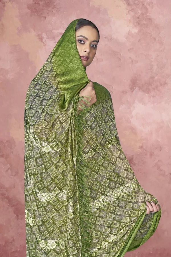 Green_Banarasi_Silk_Saree_With_Golden_Zari_Work