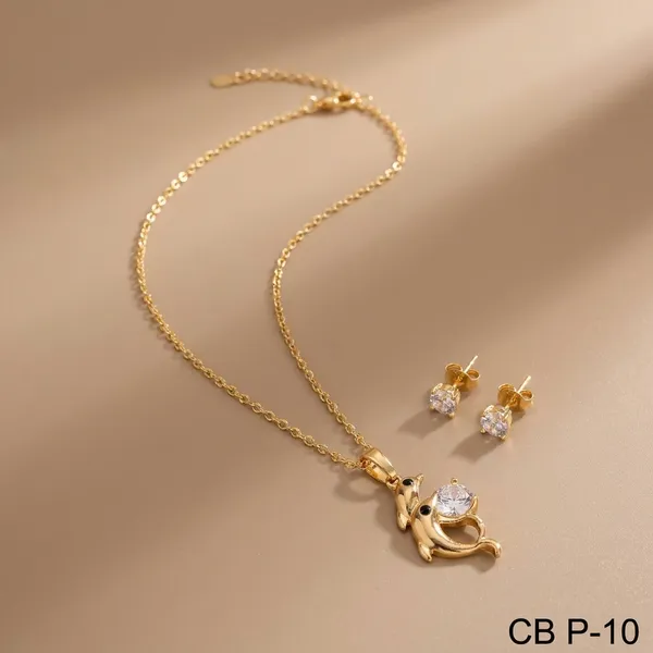 Golden_Designer_Chain_Brass_Charm_Pendant_For_Women