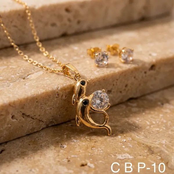 Golden_Designer_Chain_Brass_Charm_Pendant_For_Women
