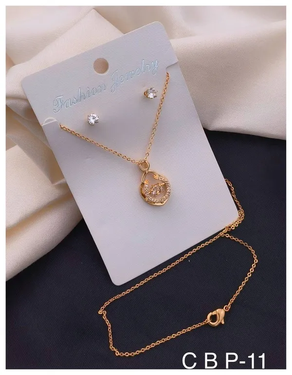 Golden_Minimal_Chain_Brass_Daily_Wear_Pendant_For_Women