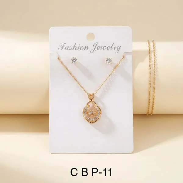 Golden_Minimal_Chain_Brass_Daily_Wear_Pendant_For_Women