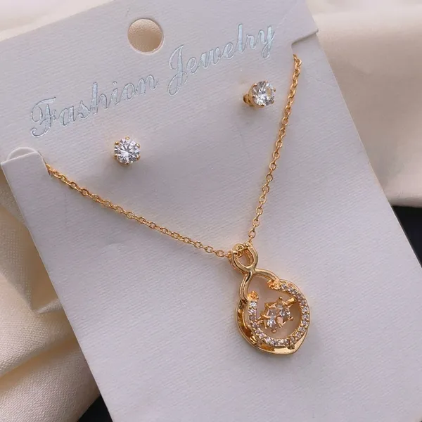 Golden_Minimal_Chain_Brass_Daily_Wear_Pendant_For_Women