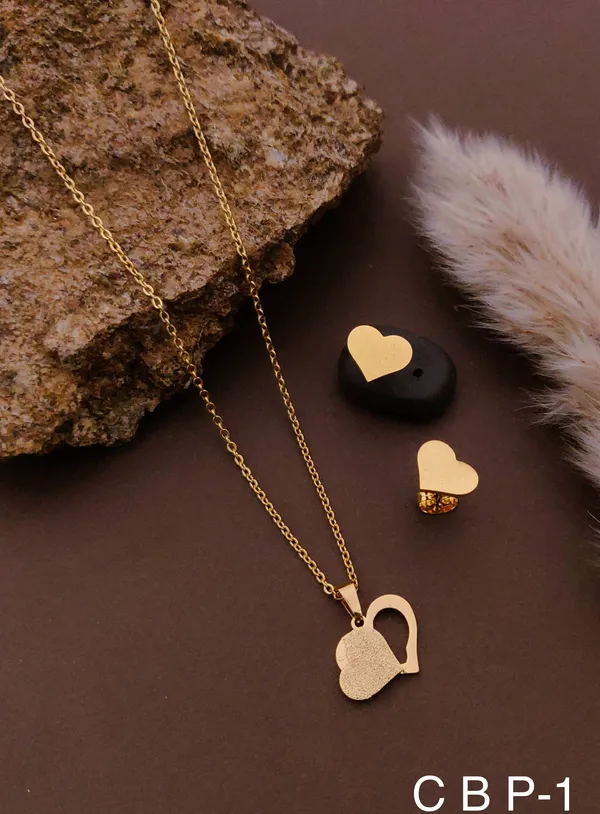 Golden_Classic_Chain_Brass_Pendant_Necklace_For_Women