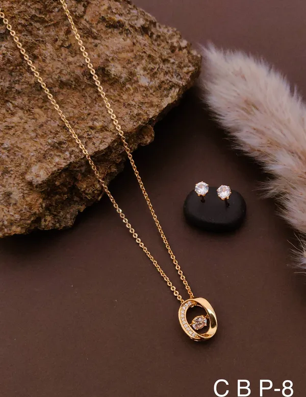 Golden_Stylish_Chain_Brass_Fashion_Pendant_For_Women