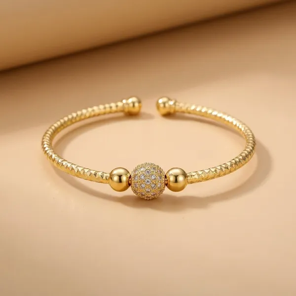 Golden_Elegance_Ladies_Bracelet_For_Women