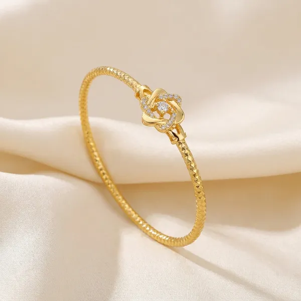 Golden_Classic_Tone_Ladies_Bracelet_For_Women