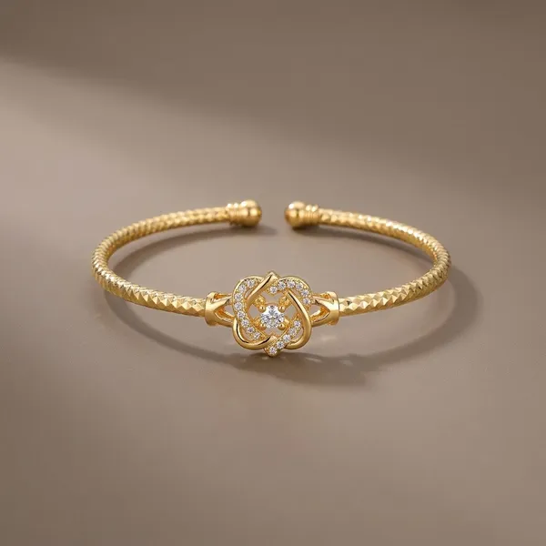 Golden_Premium_Fashion_Bracelet_For_Women