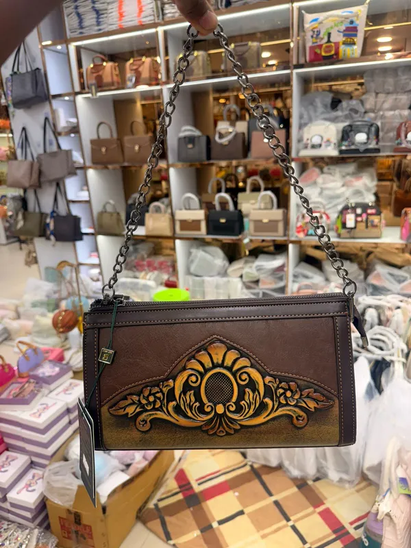 Vintage_Brown_Chain_Crossbody_Bag