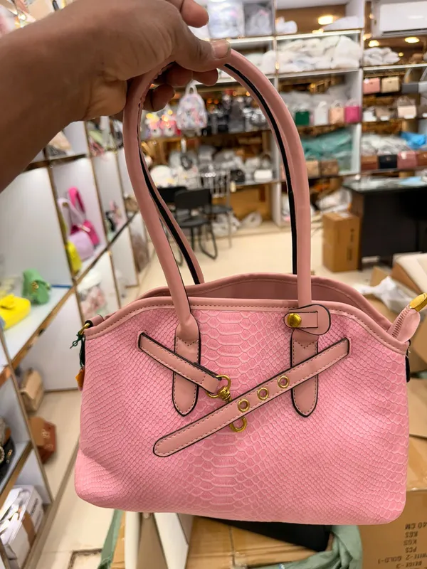 Pink_Textured_Gold_Hardware_Handbag