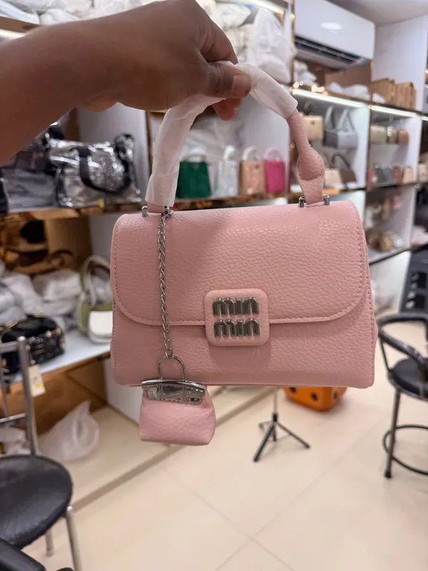 Lemon_Shape_Crossbody_Bag