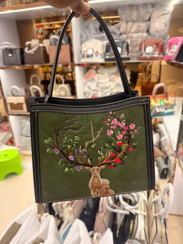 Black_Trim_Deer_Embroidered_Handbag