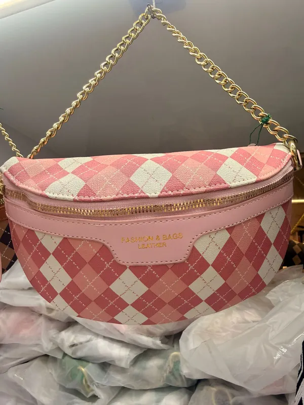 Pink_Argyle_Chain_Fanny_Pack