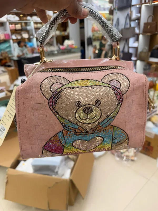 Pink_Teddy_Rhinestone_Handbag
