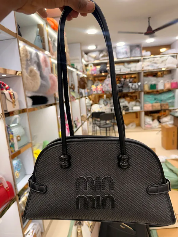 Black_Textured_Dual_Handle_Shoulder_Bag