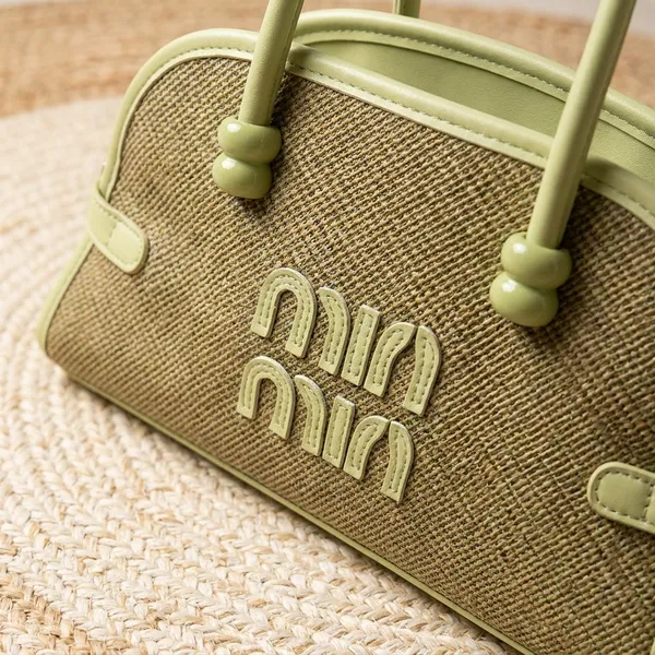 Pink_Woven_Bow_Detail_Mini_Handbag