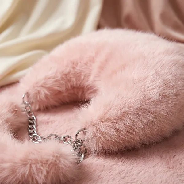 Pink_Faux_Fur_Chain_Handbag