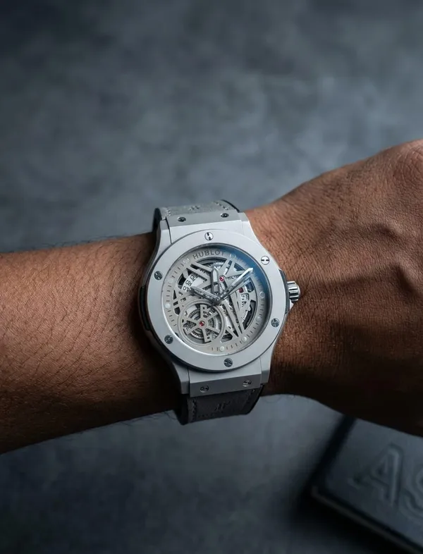 Luxury_Skeleton_Dial_Automatic_Watch_Grey_With_White_Ceramic_Case