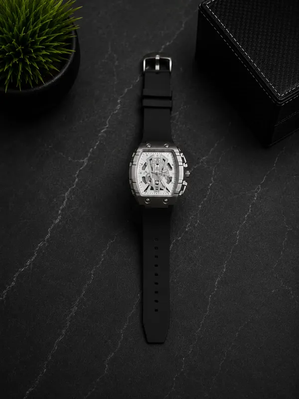 Premium_Skeleton_Dial_Luxury_Watch_With_Black_Silicone_Strap