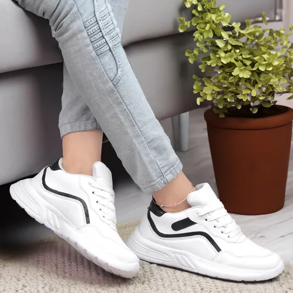White_Casual_Sports_Shoes_With_Black_Accents_For_Kids
