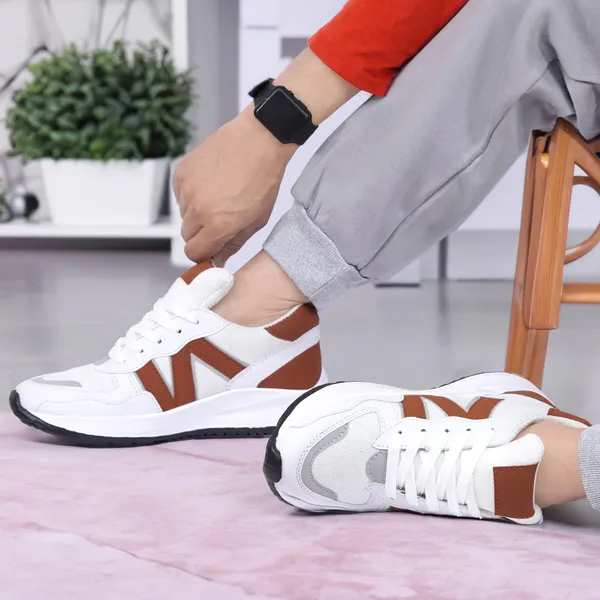 Mens_White_And_Brown_Sports_Sneakers