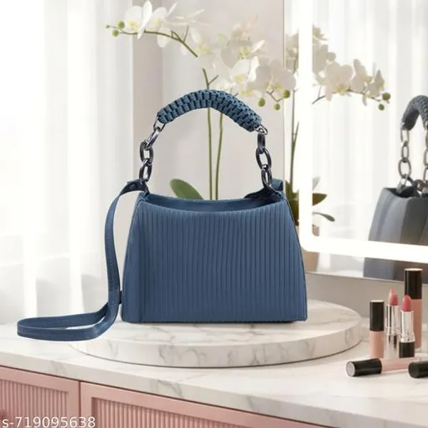 Elegant_Textured_Shoulder_Handbag_A_Perfect_Blend_Of_Modern_Style_And_Everyday_Functionality