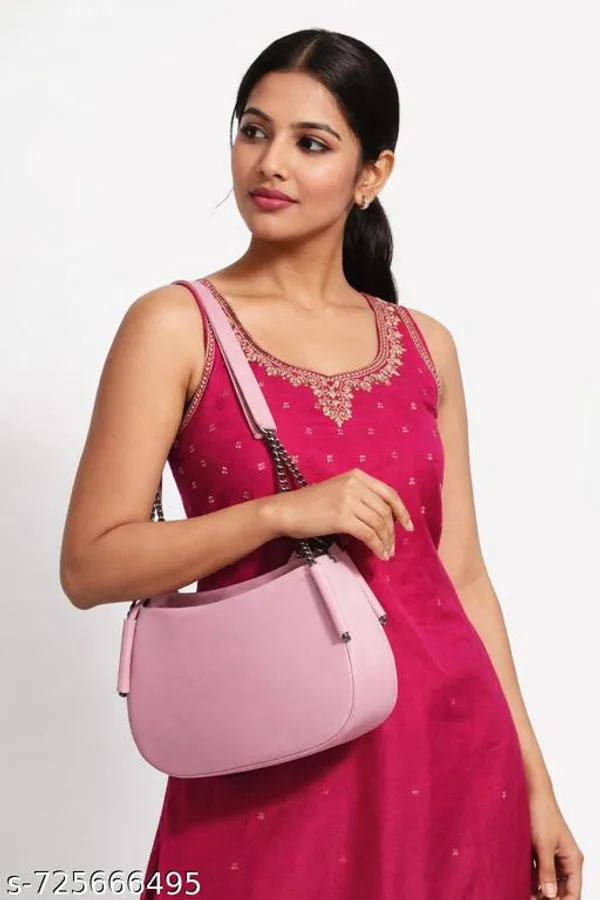 Perfect_Blend_Of_Modern_Elegance_And_Everyday_Functionality_Premium_Womens_Shoulder_Handbag
