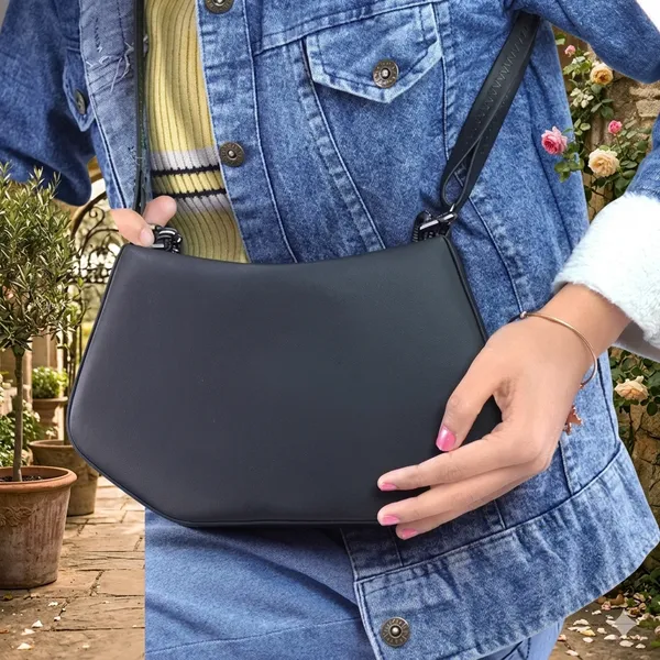 Premium_Contemporary_Handbag_A_Perfect_Blend_Of_Modern_Style_And_Everyday_Functionality