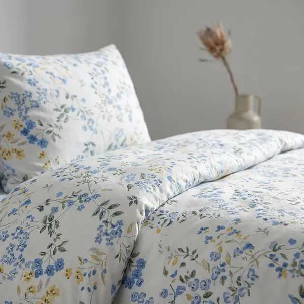 Zorico_Soft_White_Floral_Print_Bed_Sheet_With_Pillow_Covers_Blue_And_Yellow_Flower_Design