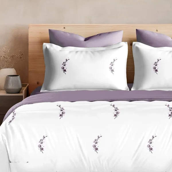 Zorico_Luxe_White_Lilly_Premium_Pure_Cotton_Floral_Embroidered_Bedding_Set_400_Tc_Fabric