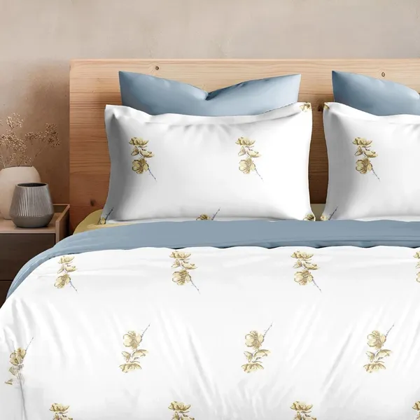 Zorico_Luxe_White_Lilly_Premium_Pure_Cotton_400_Tc_Bedding_Set_Bee_Embroidery_Design
