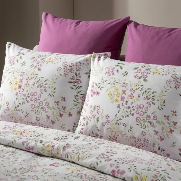Zorico_Soft_Floral_Printed_Double_Bed_Sheet_With_2_Pillow_Covers_Pink_And_White