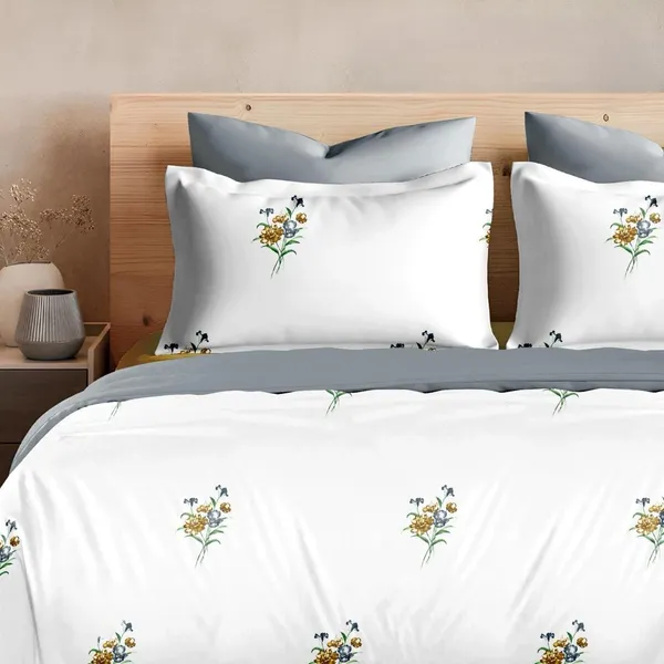 Zorico_Luxe_White_Lilly_Premium_Pure_Cotton_Bedding_Set_400_Tc_Fabric_With_Floral_Embroidery
