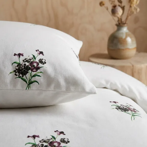 Zorico_Luxe_White_Lilly_Premium_Pure_Cotton_Bedding_Set_400_Tc_Fabric_With_Pink_Floral_Print